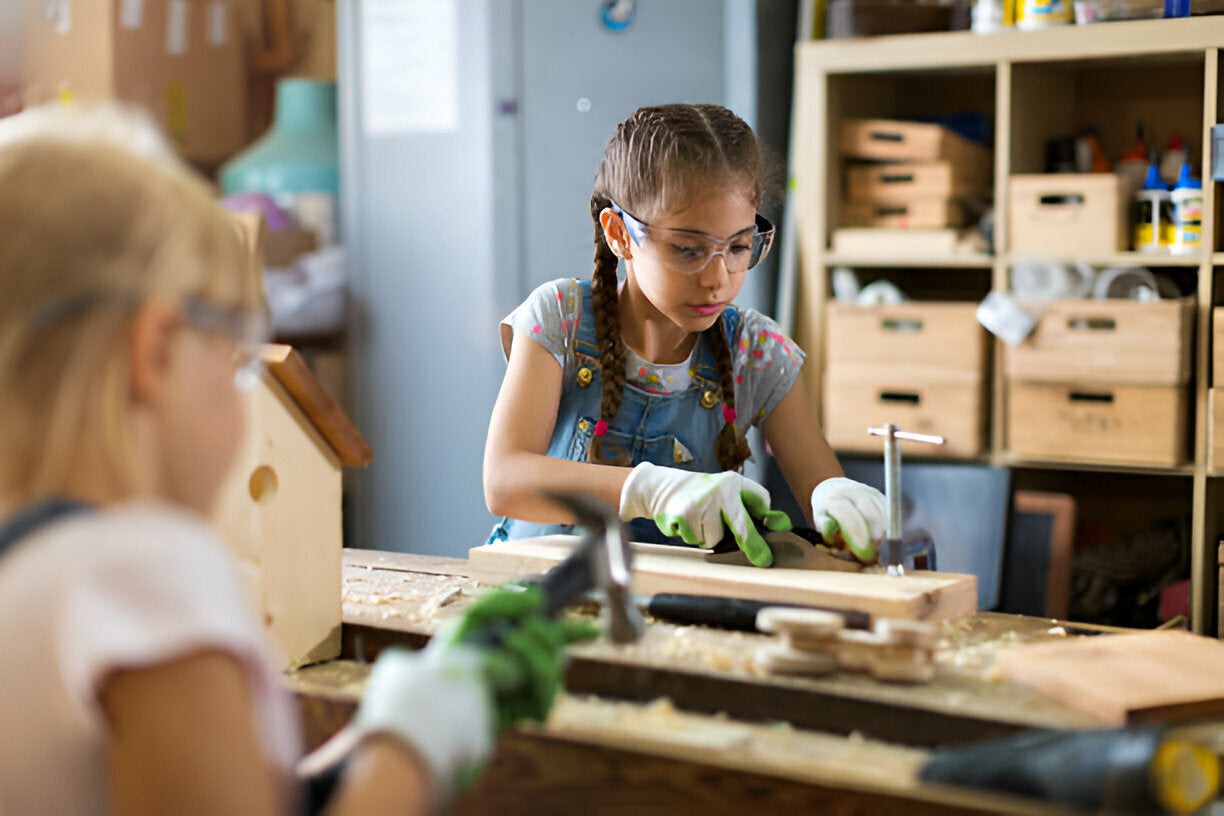 Hands-On Learning: The Impact of Tool Kits on Kinesthetic Learning